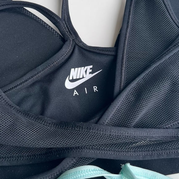 Nike mesh sports bra - Picture 2 of 3